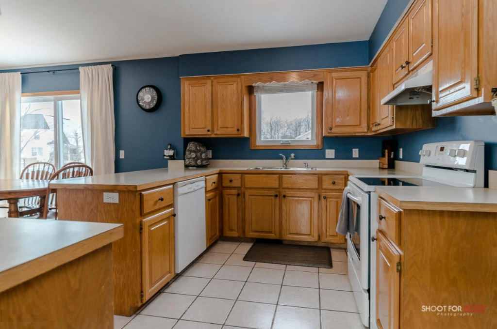 7739 Park Ridge Drive Southwest Jenison, MI 49428 - Photo 11 of 34 7739ParkRidgeDr.011 LoRes