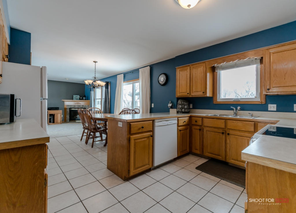 7739 Park Ridge Drive Southwest Jenison, MI 49428 - Photo 12 of 34 7739ParkRidgeDr.010 LoRes