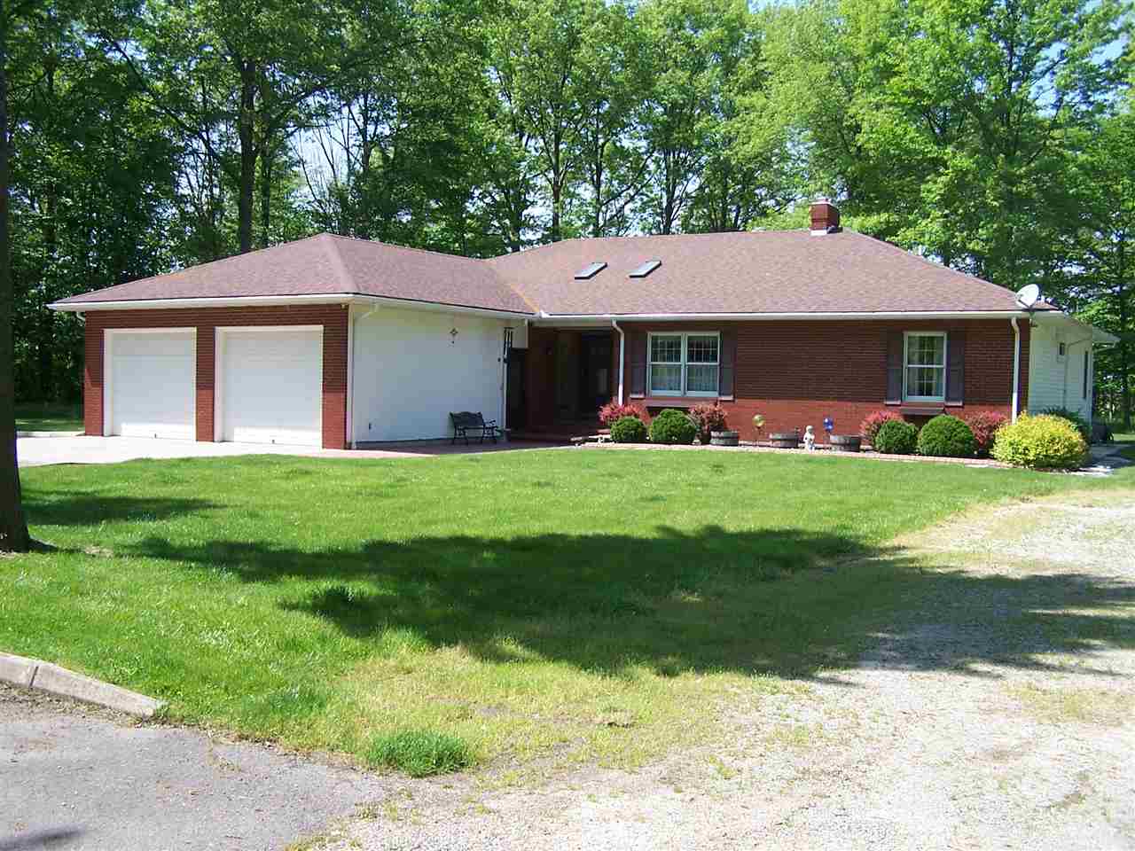 10199 North 200 East Decatur, IN 46733 - Photo 1 of 33