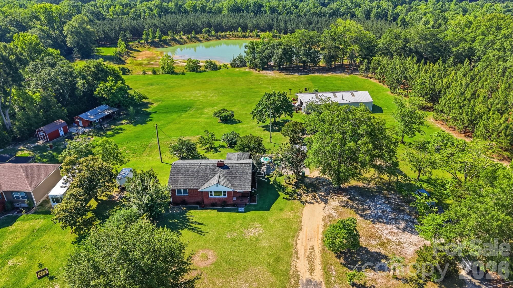 1821 Overbrook Road Kershaw, SC 29067 - Photo 2 of 40