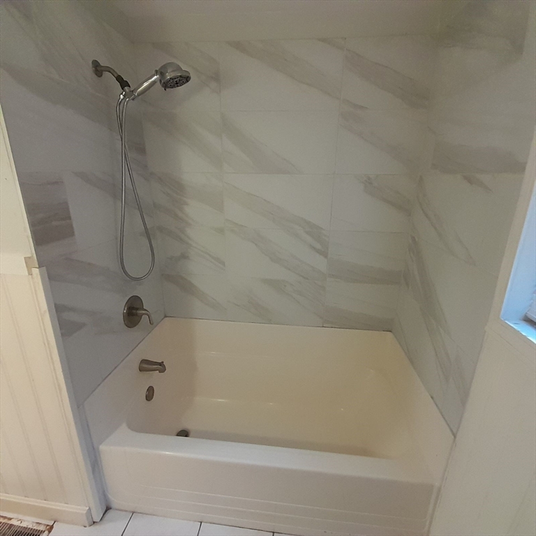 73 Lorimer Street Springfield, MA 01151 - Photo 8 of 14 Gallery Image 8
