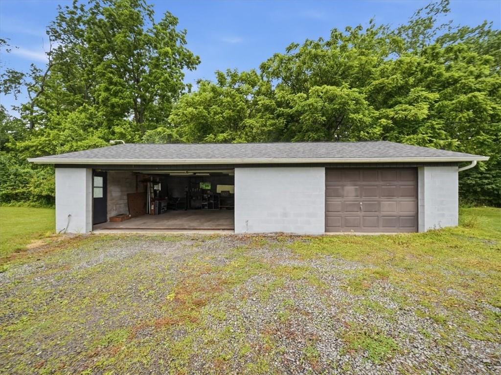 106 Savannah Gardner Road New Castle, PA 16101 - Photo 22 of 26