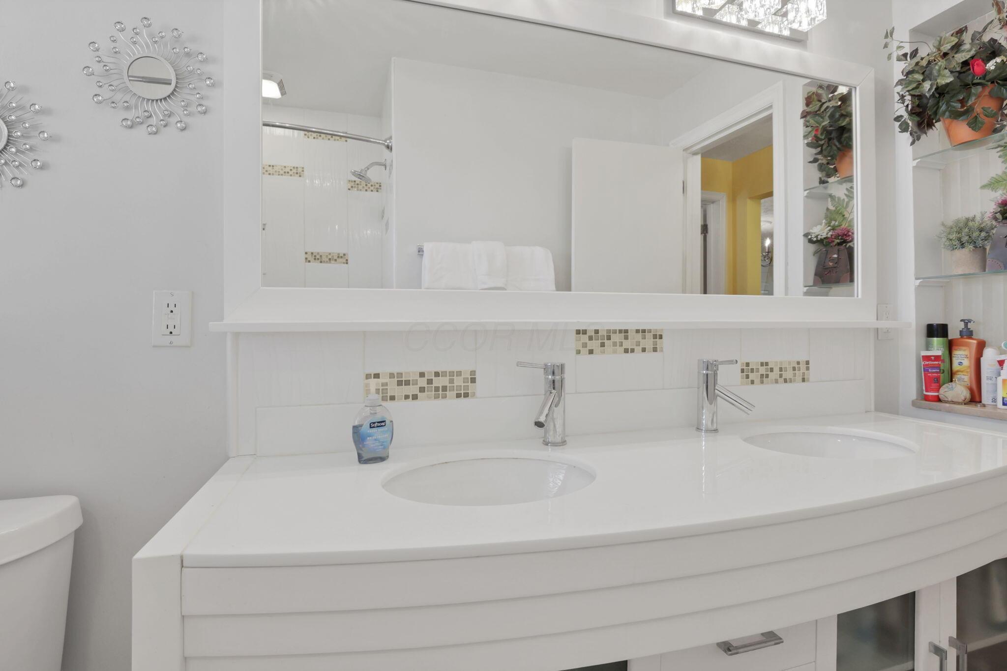 1205 Kenwick Road Columbus, OH 43209 - Photo 22 of 47 Primary Bathroom