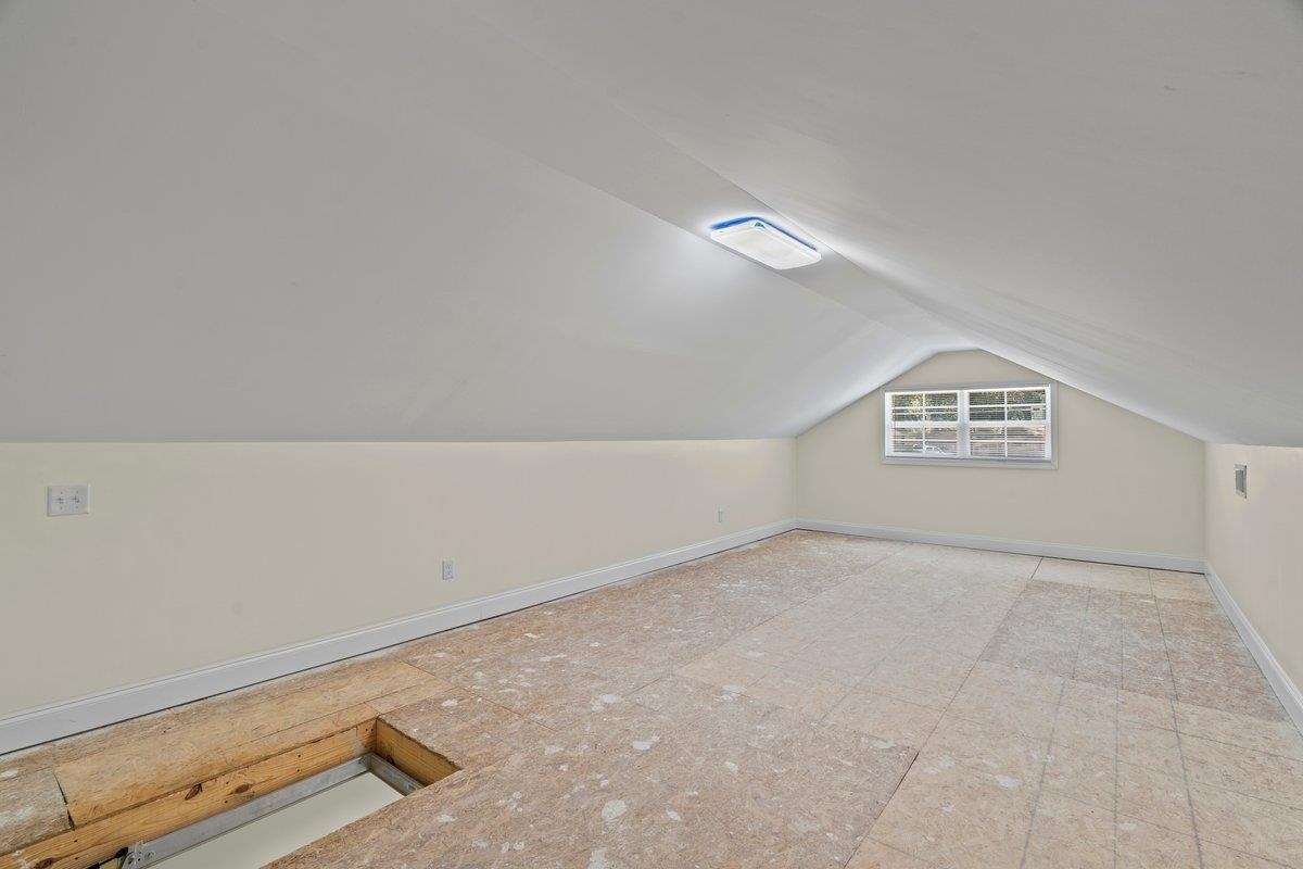 3607 Vanuys Road Memphis, TN 38111 - Photo 16 of 26 an empty room with a hallway