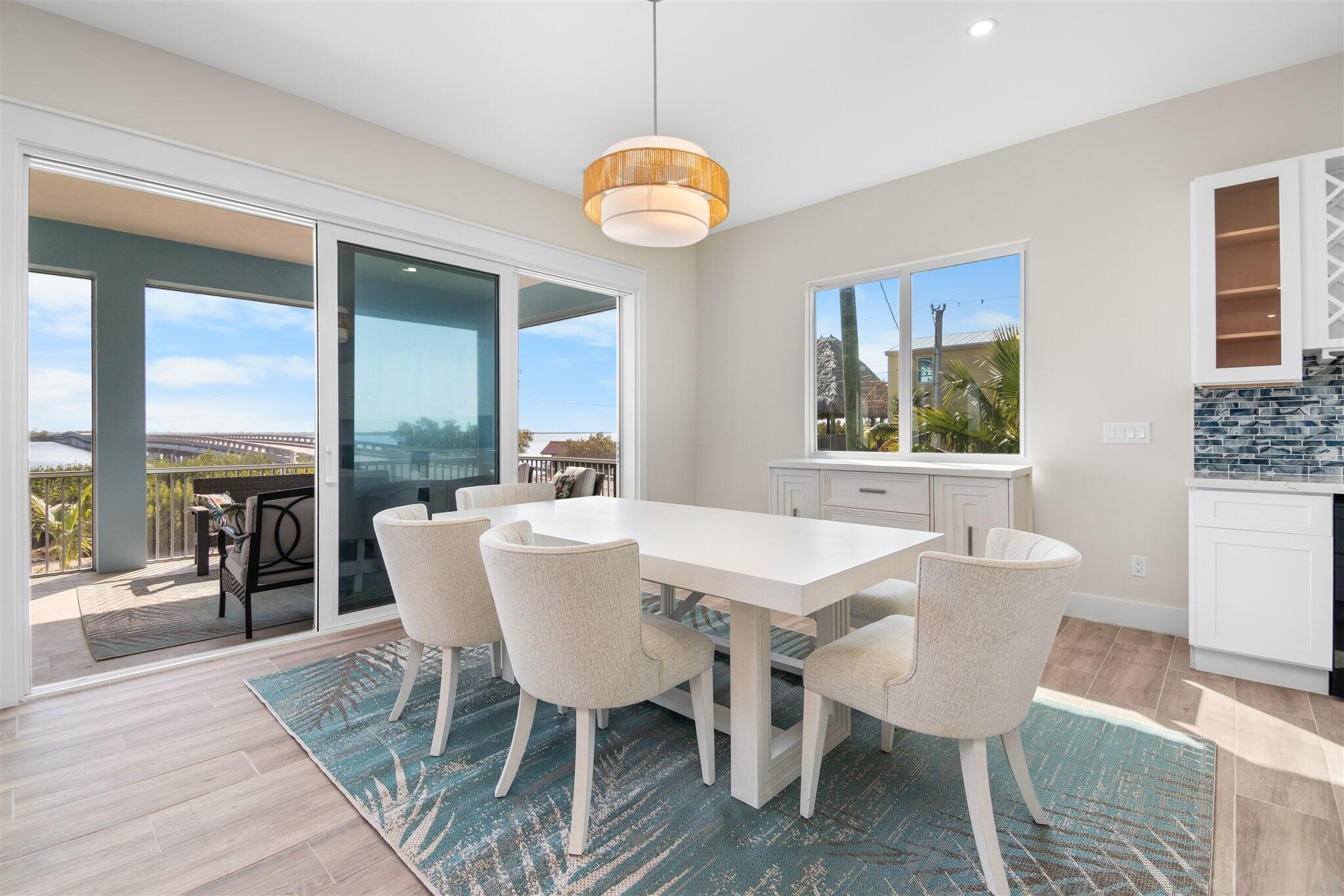 30995 Watson Boulevard Big Pine Key, FL 33043 - Photo 4 of 52 Dining Area