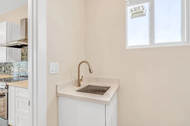 $2,300,000 | 30995 Watson Boulevard, Big Pine Key, FL 33043