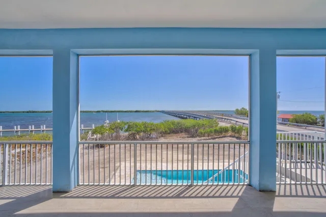 $2,300,000 | 30995 Watson Boulevard, Big Pine Key, FL 33043