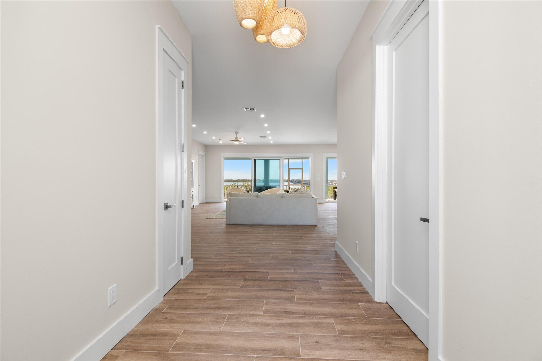 30995 Watson Boulevard Big Pine Key, FL 33043 - Photo 30 of 52 Foyer