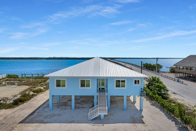 $2,300,000 | 30995 Watson Boulevard, Big Pine Key, FL 33043