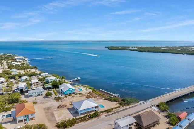 $2,300,000 | 30995 Watson Boulevard, Big Pine Key, FL 33043