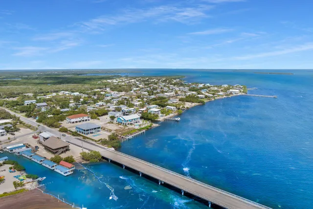 $2,300,000 | 30995 Watson Boulevard, Big Pine Key, FL 33043
