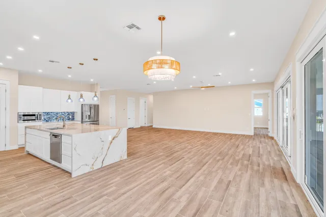 $2,300,000 | 30995 Watson Boulevard, Big Pine Key, FL 33043