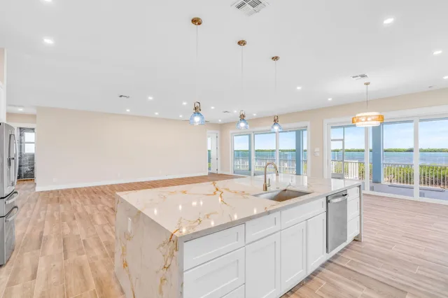 $2,300,000 | 30995 Watson Boulevard, Big Pine Key, FL 33043