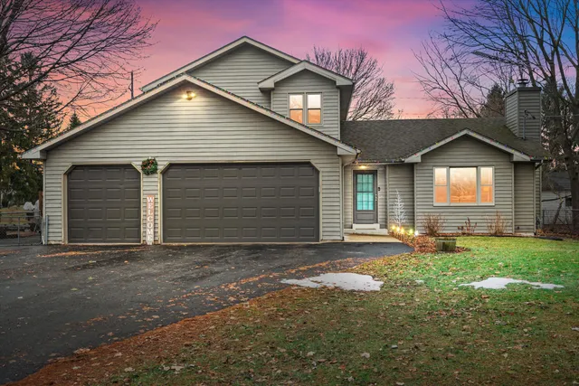 $395,000 | 301 South Summerset Drive, Mount Pleasant, WI 53406