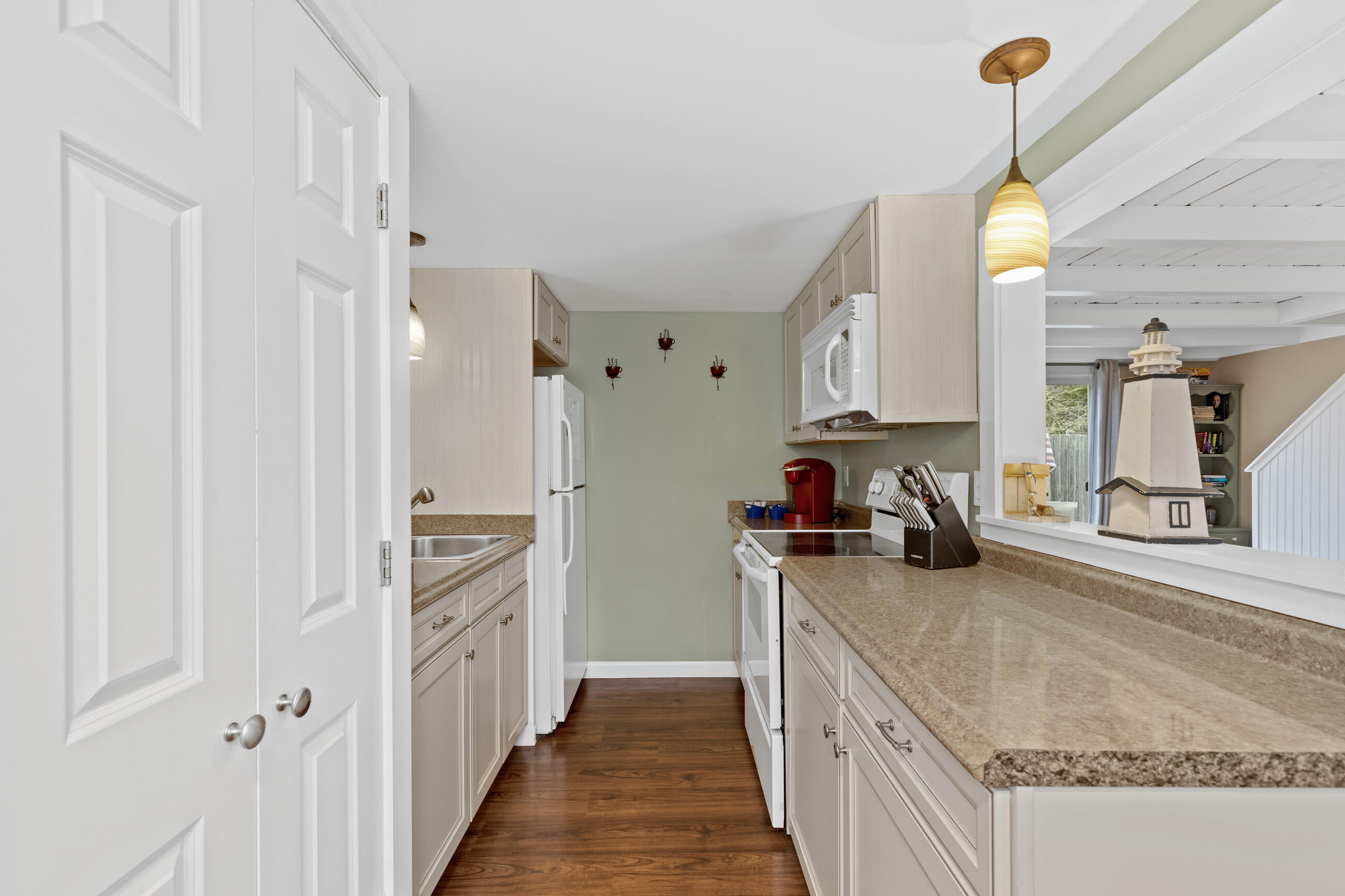 78 Upper County Road, Unit A & B Dennis, MA 02639 - Photo 12 of 49 78 Upper County Unit 1 (10)