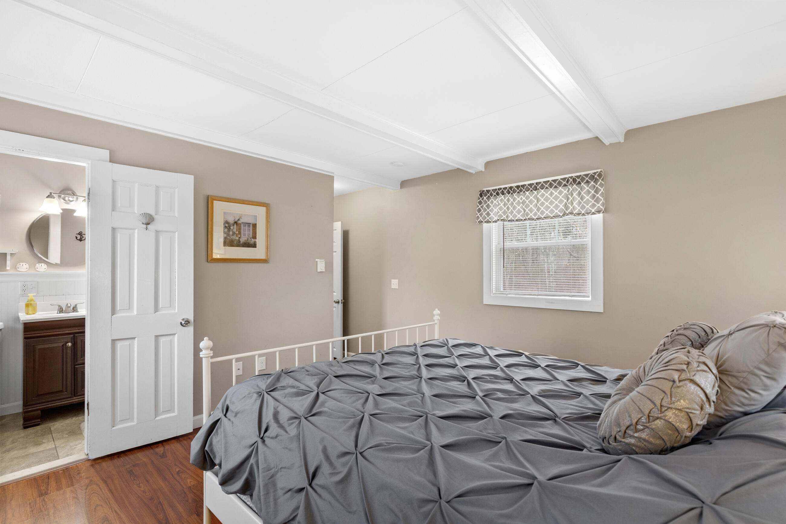78 Upper County Road, Unit A & B Dennis, MA 02639 - Photo 19 of 49 78 Upper County Unit 1 (17)