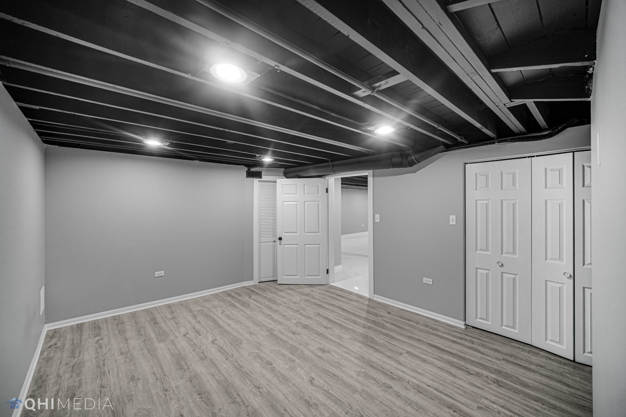 14601 Des Plaines Street Harvey, IL 60426 - Photo 16 of 21 a view of room