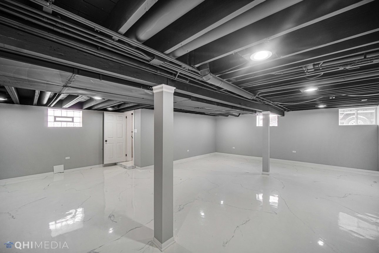 14601 Des Plaines Street Harvey, IL 60426 - Photo 17 of 21 a view of an empty room