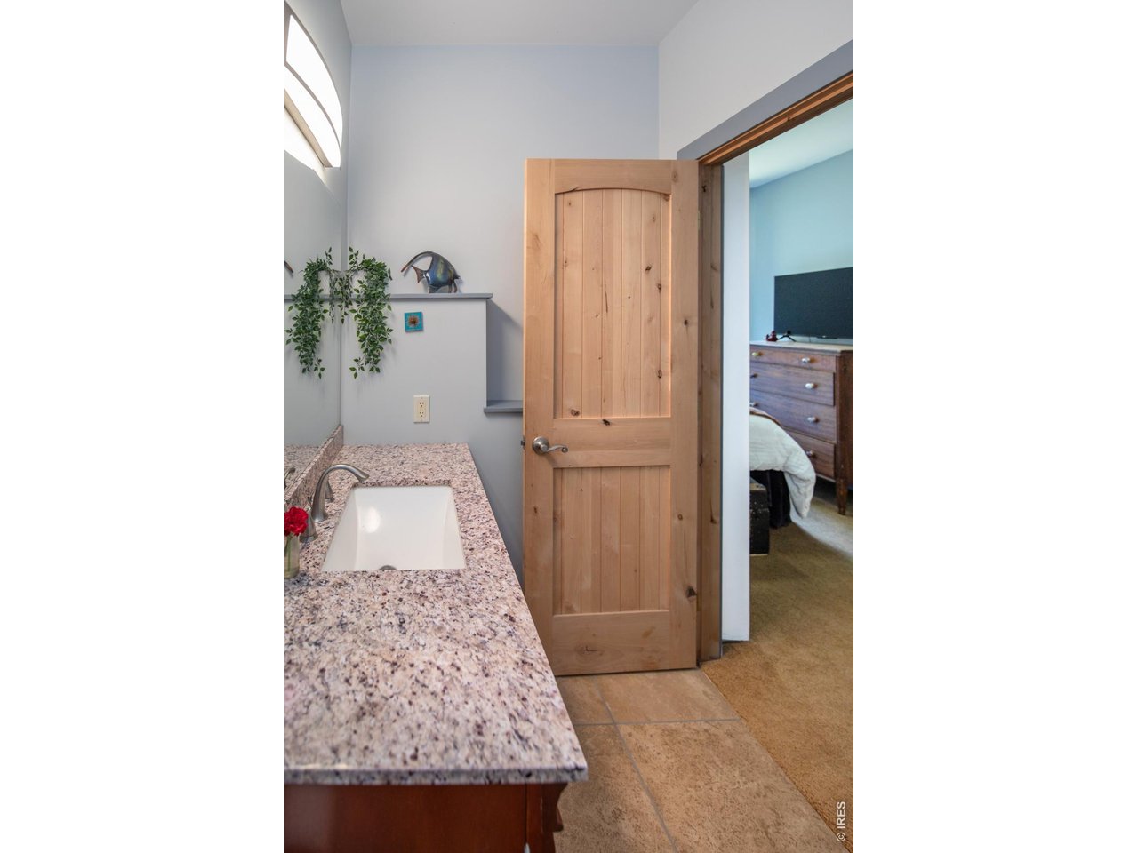 3727 Gamble Gulch Road Black Hawk, CO 80422 - Photo 28 of 31 a view of living room with a baby crib