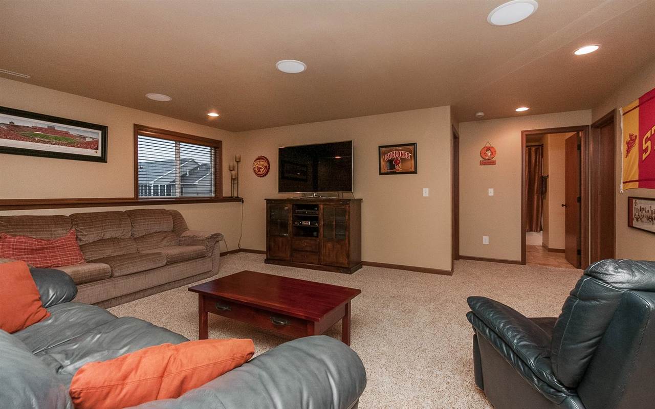 309 Raleigh Lane Marion, IA 52302 - Photo 8 of 20 Gallery Image 8