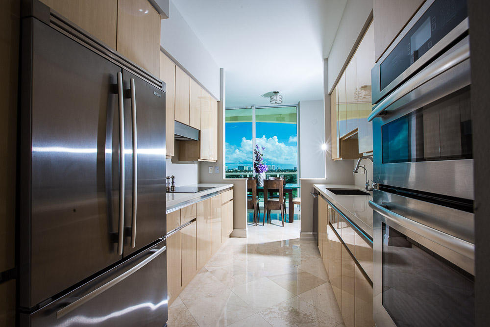 500 Southeast Mizner Boulevard, Unit A907 Boca Raton, FL 33432 - Photo 7 of 24 boca-raton-real-estate-photos-005