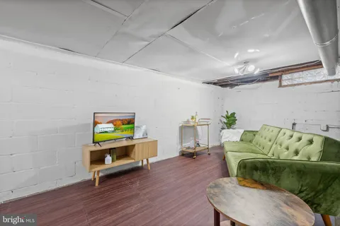 $325,000 | 506 South Montford Avenue, Baltimore, MD 21224