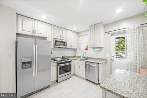 $325,000 | 506 South Montford Avenue, Baltimore, MD 21224