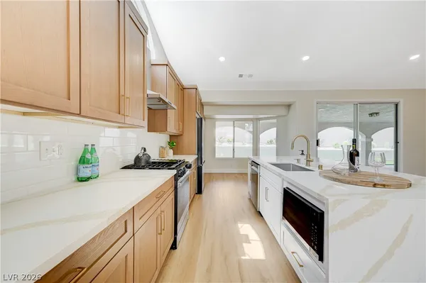$724,998 | 11 Cozy Glen Circle, Henderson, NV 89074