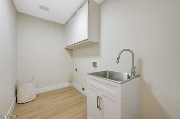 $724,998 | 11 Cozy Glen Circle, Henderson, NV 89074