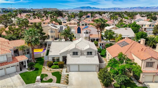 $724,998 | 11 Cozy Glen Circle, Henderson, NV 89074