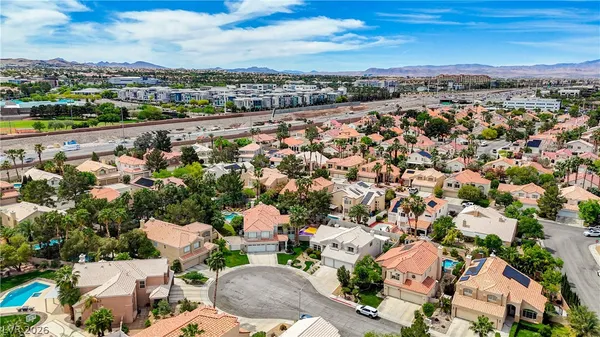 $724,998 | 11 Cozy Glen Circle, Henderson, NV 89074