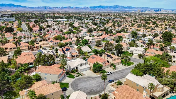 $724,998 | 11 Cozy Glen Circle, Henderson, NV 89074