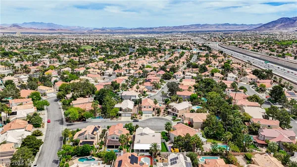 $724,998 | 11 Cozy Glen Circle, Henderson, NV 89074