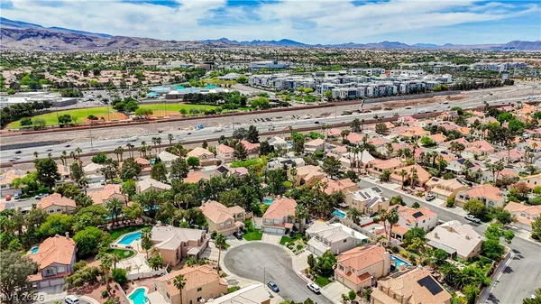 $724,998 | 11 Cozy Glen Circle, Henderson, NV 89074