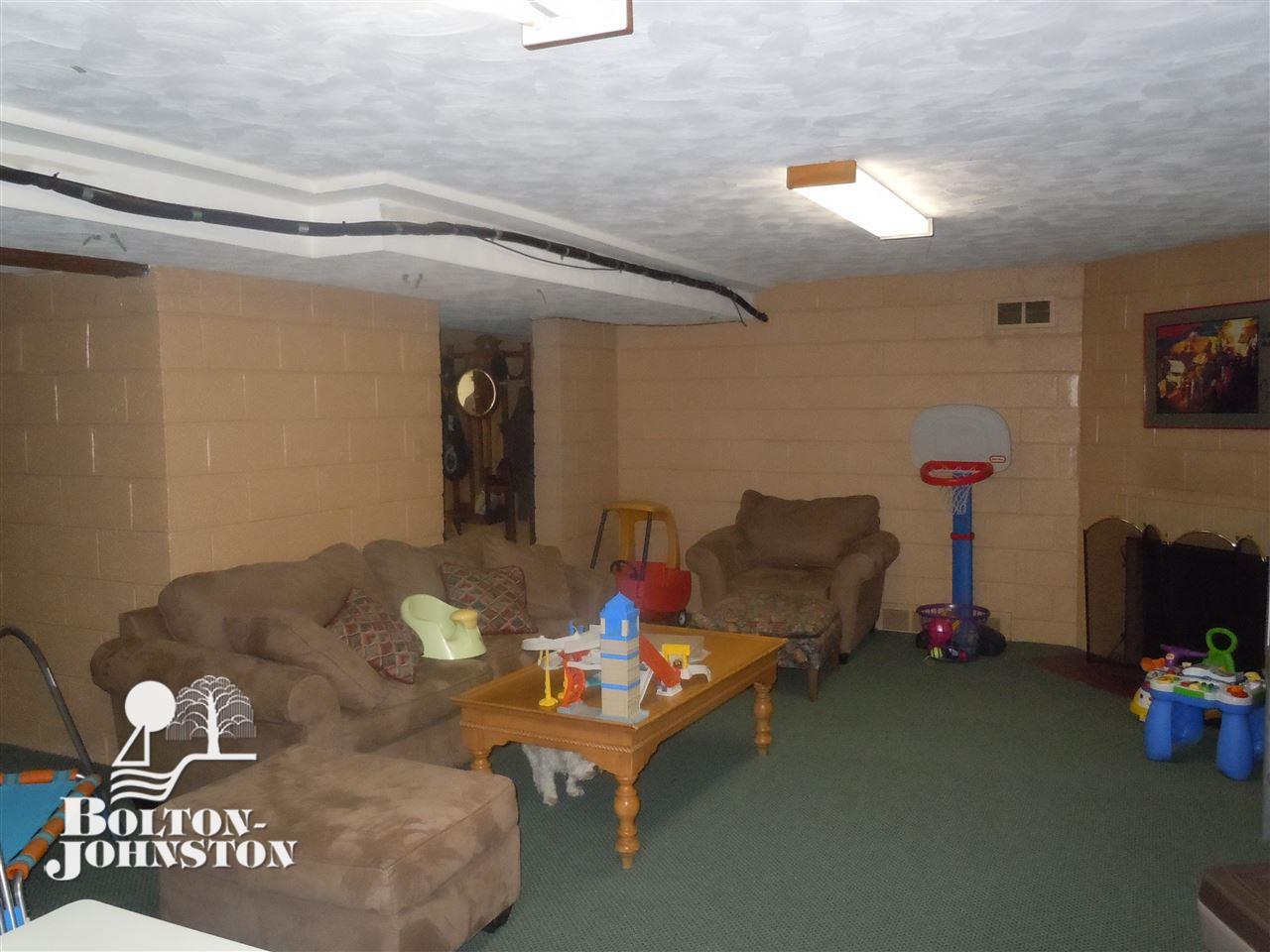 185 Merriweather Road Grosse Pointe Farms, MI 48236 - Photo 23 of 31