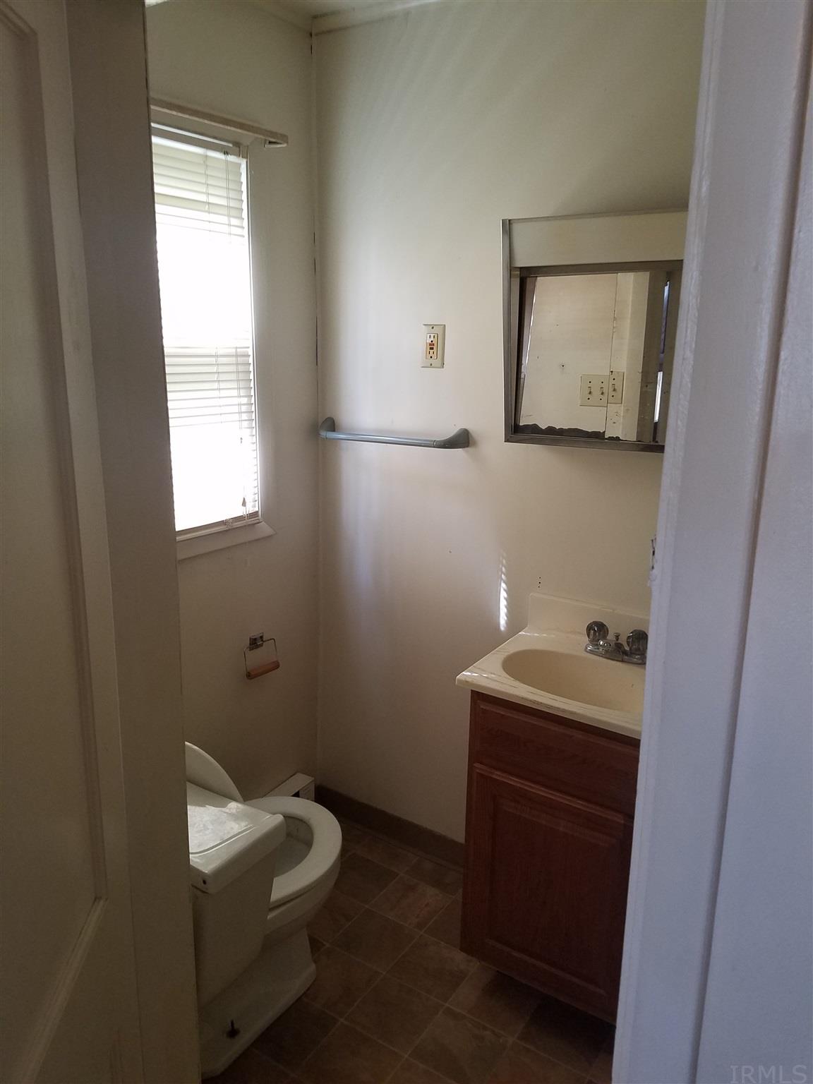 520 West State Street Albany, IN 47320 - Photo 6 of 7