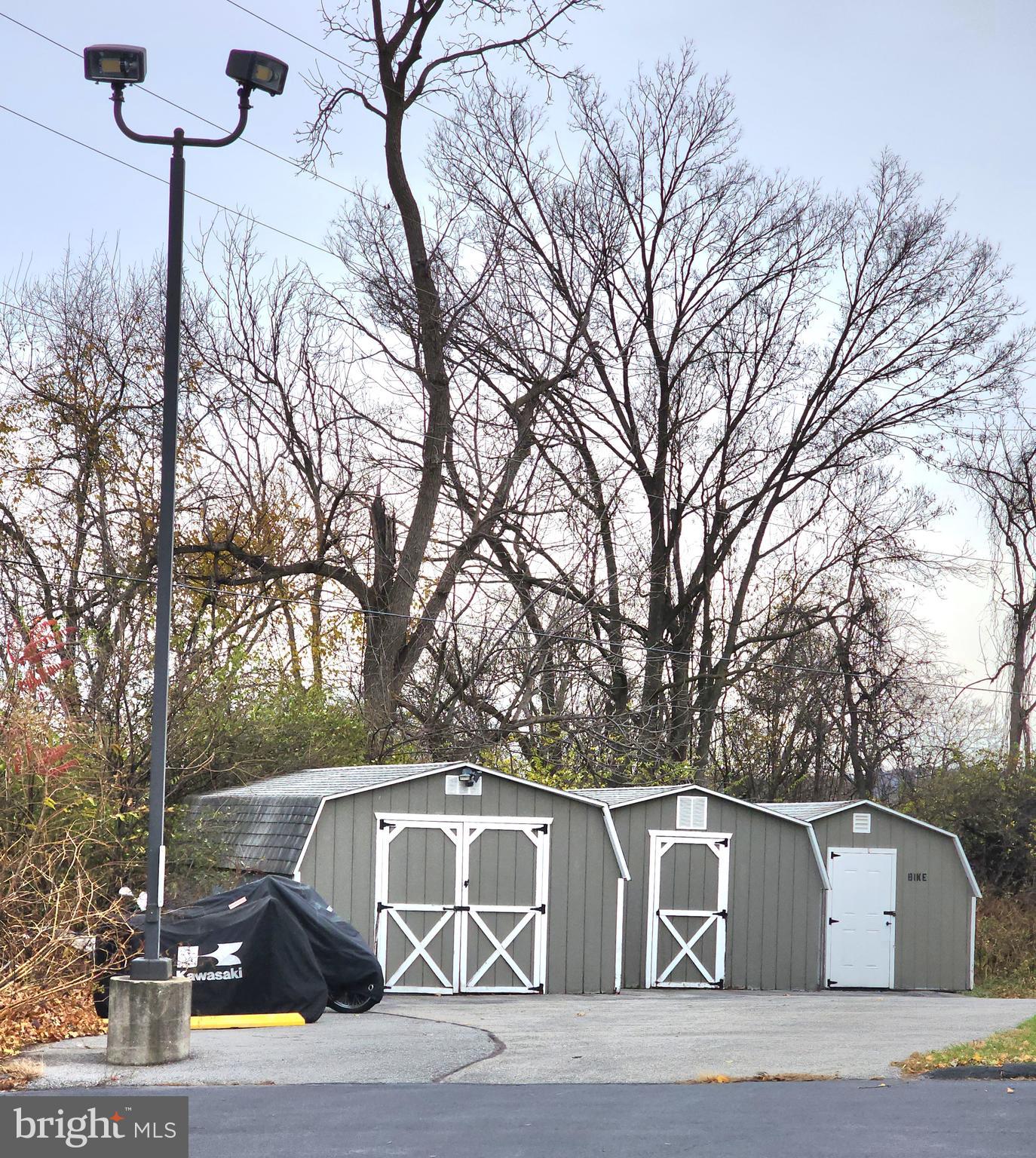 76 Lark Circle York, PA 17404 - Photo 19 of 28 a view of a street with houses