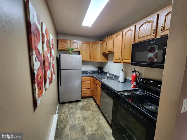 $1,189 | 76 Lark Circle, York, PA 17404