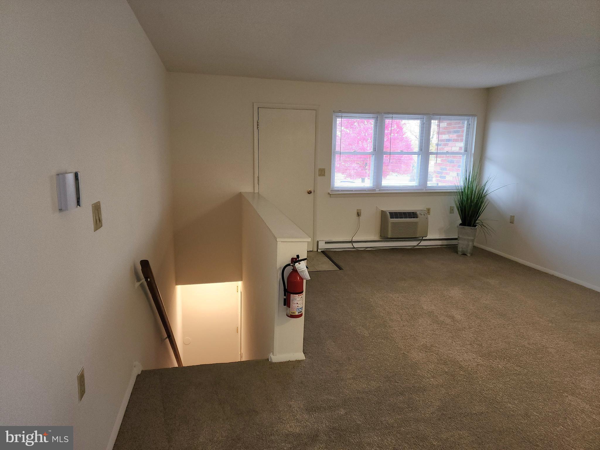 76 Lark Circle York, PA 17404 - Photo 4 of 28 a workspace with windows