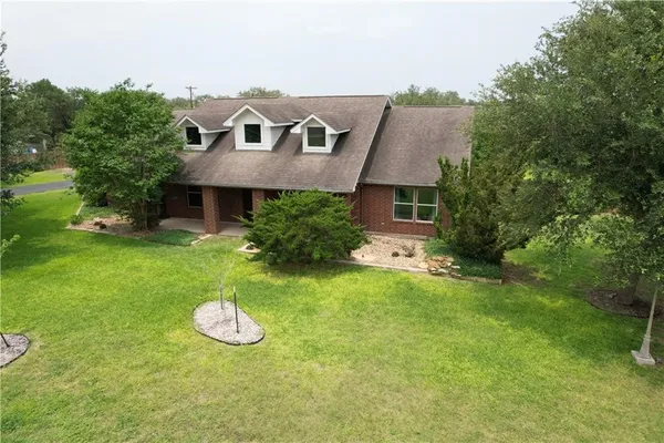 $445,000 | 125 Red Bird, Beeville, TX 78102