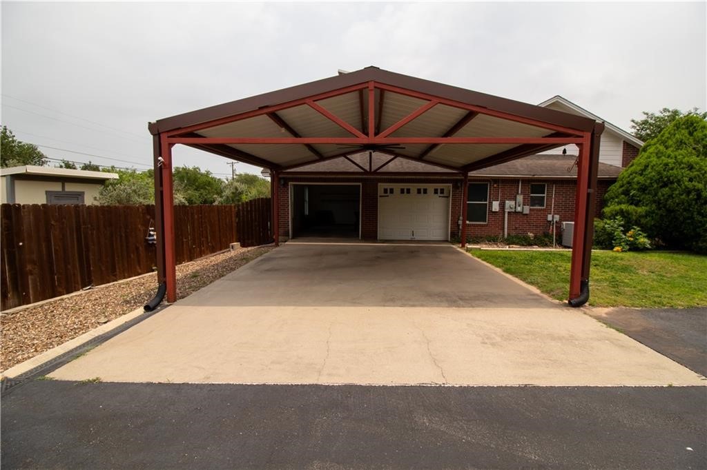 125 Red Bird Beeville, TX 78102 - Photo 22 of 37