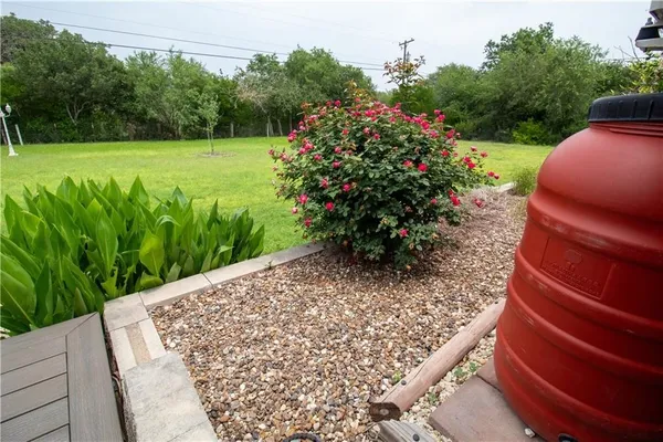 $445,000 | 125 Red Bird, Beeville, TX 78102