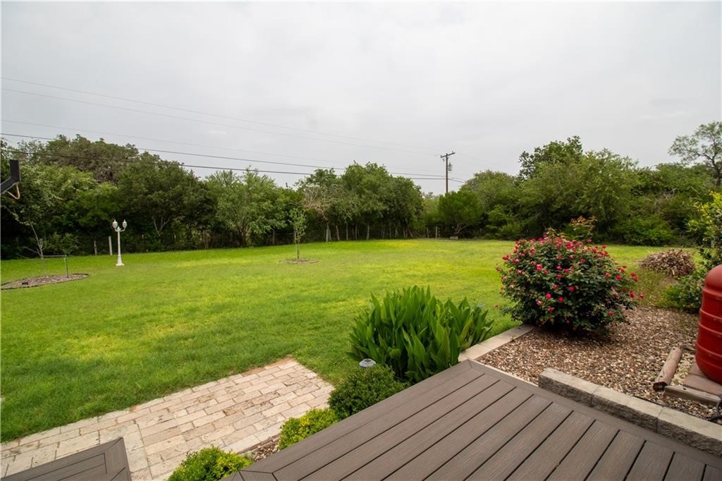 125 Red Bird Beeville, TX 78102 - Photo 29 of 37