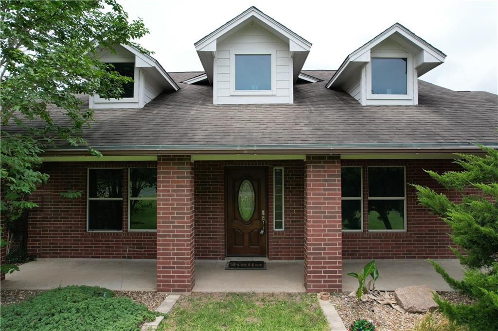 125 Red Bird Beeville, TX 78102 - Photo 3 of 37