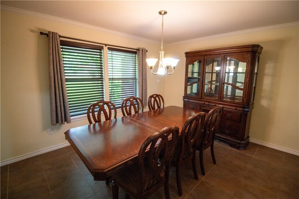 125 Red Bird Beeville, TX 78102 - Photo 4 of 37