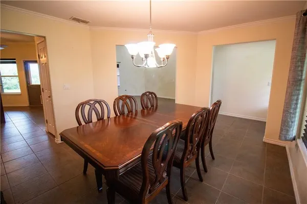 $445,000 | 125 Red Bird, Beeville, TX 78102
