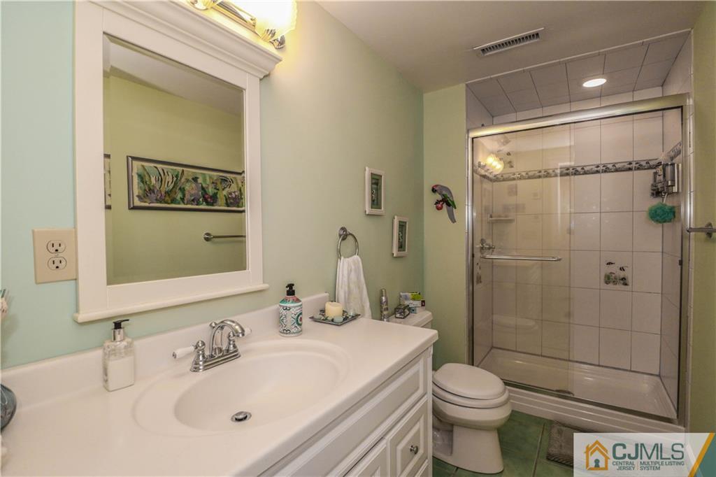 1 Tamarack Road Edison, NJ 08820 - Photo 18 of 25 Gallery Image 18