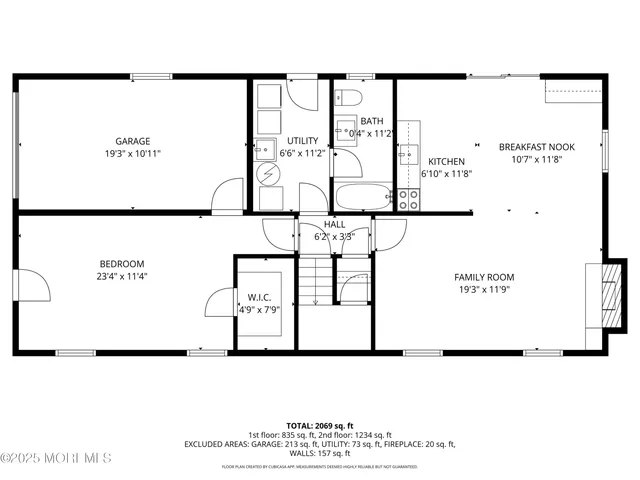 a picture of a black and white photo