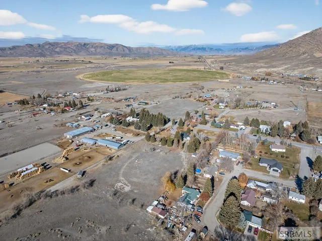 $385,000 | 415 Sunset Drive, Arco, ID 83213