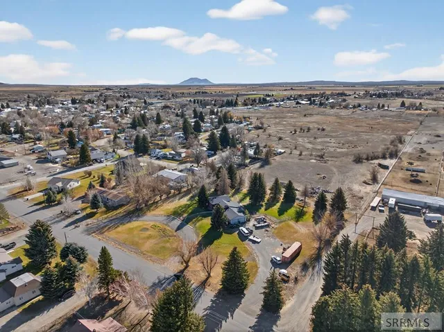 $385,000 | 415 Sunset Drive, Arco, ID 83213